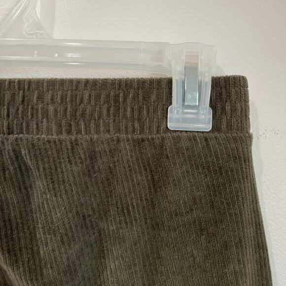 Aerie Groove ON Velour High Waisted Flare Pant Pull ON Ribbed Army Green Size S - Picture 4 of 10